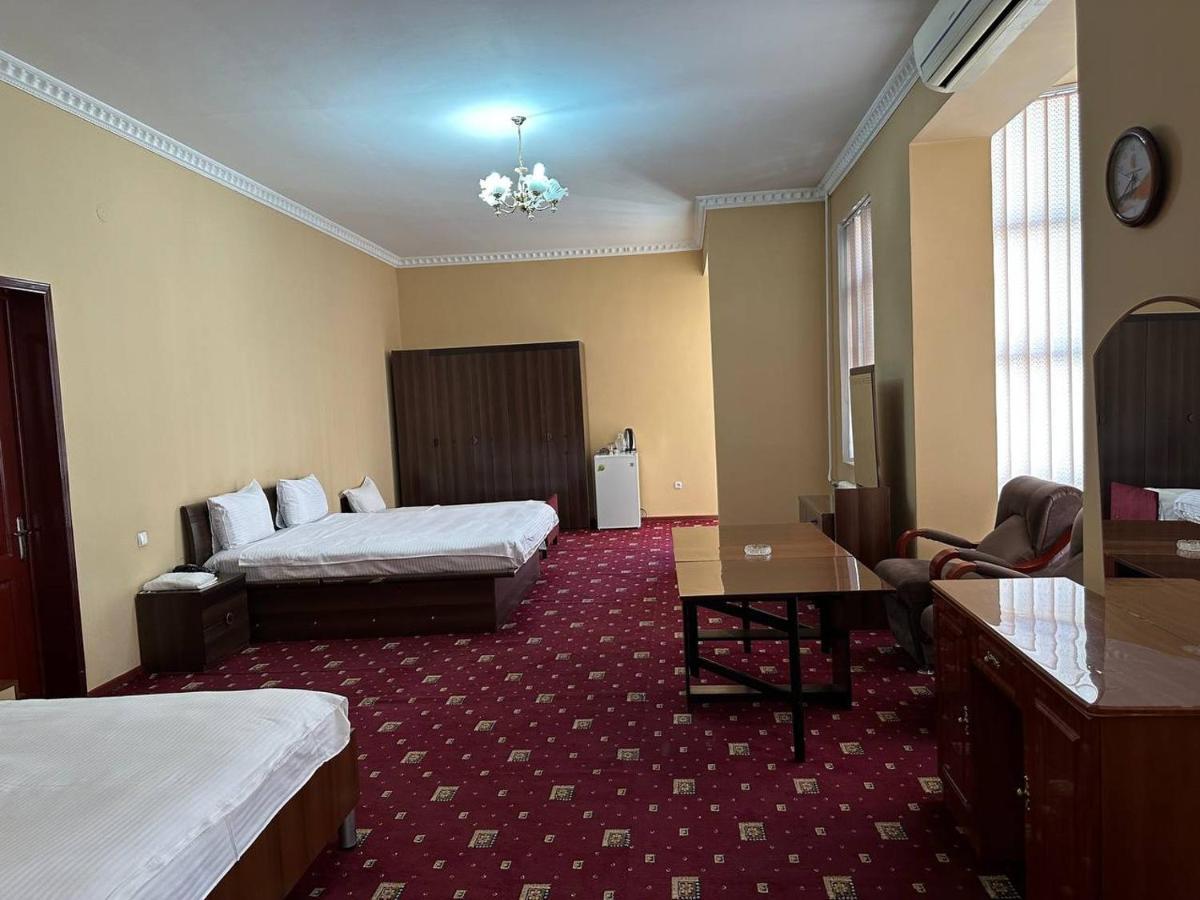 Hotel Sarvar Doesjanbe Buitenkant foto