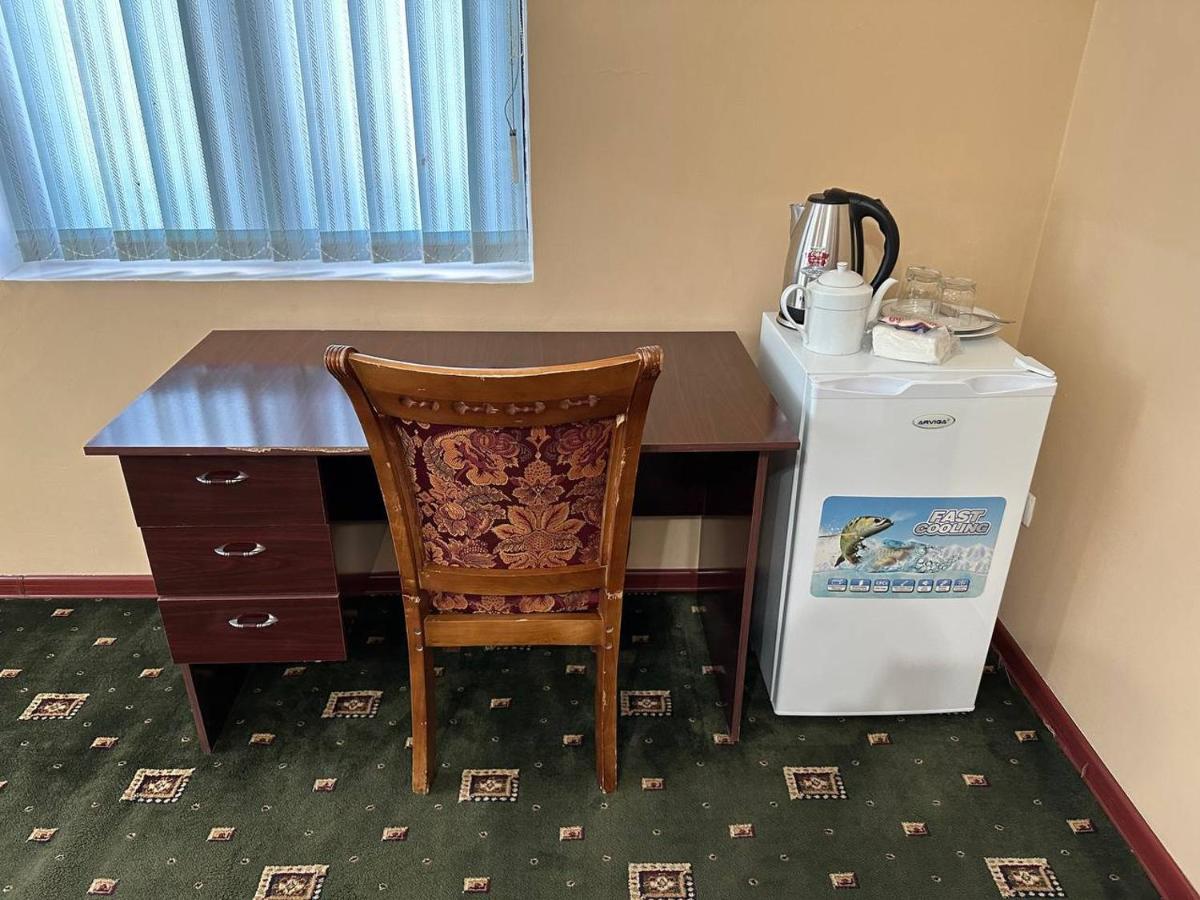 Hotel Sarvar Doesjanbe Buitenkant foto