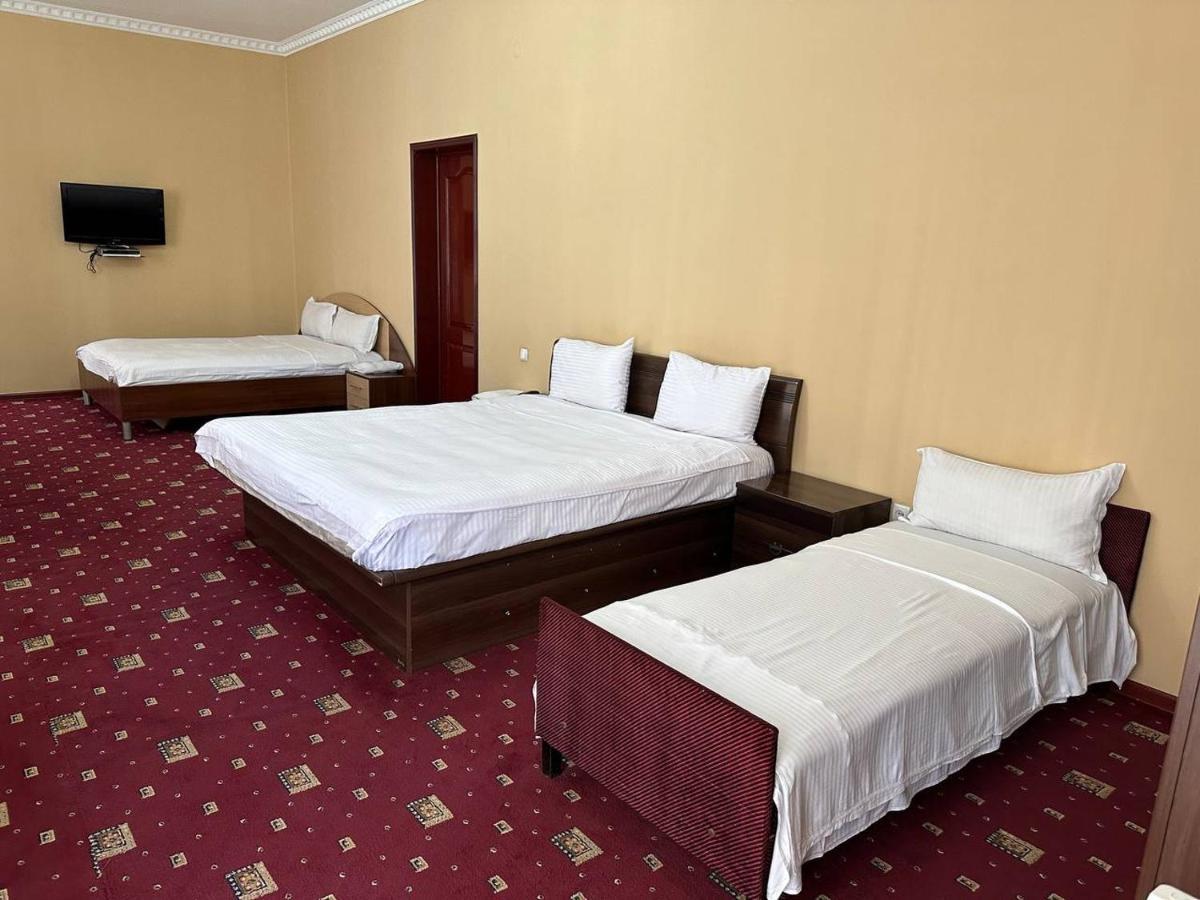 Hotel Sarvar Doesjanbe Buitenkant foto