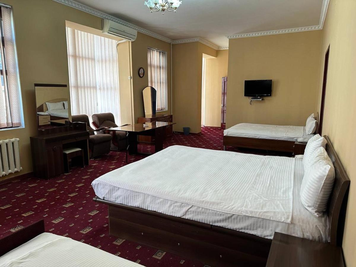 Hotel Sarvar Doesjanbe Buitenkant foto