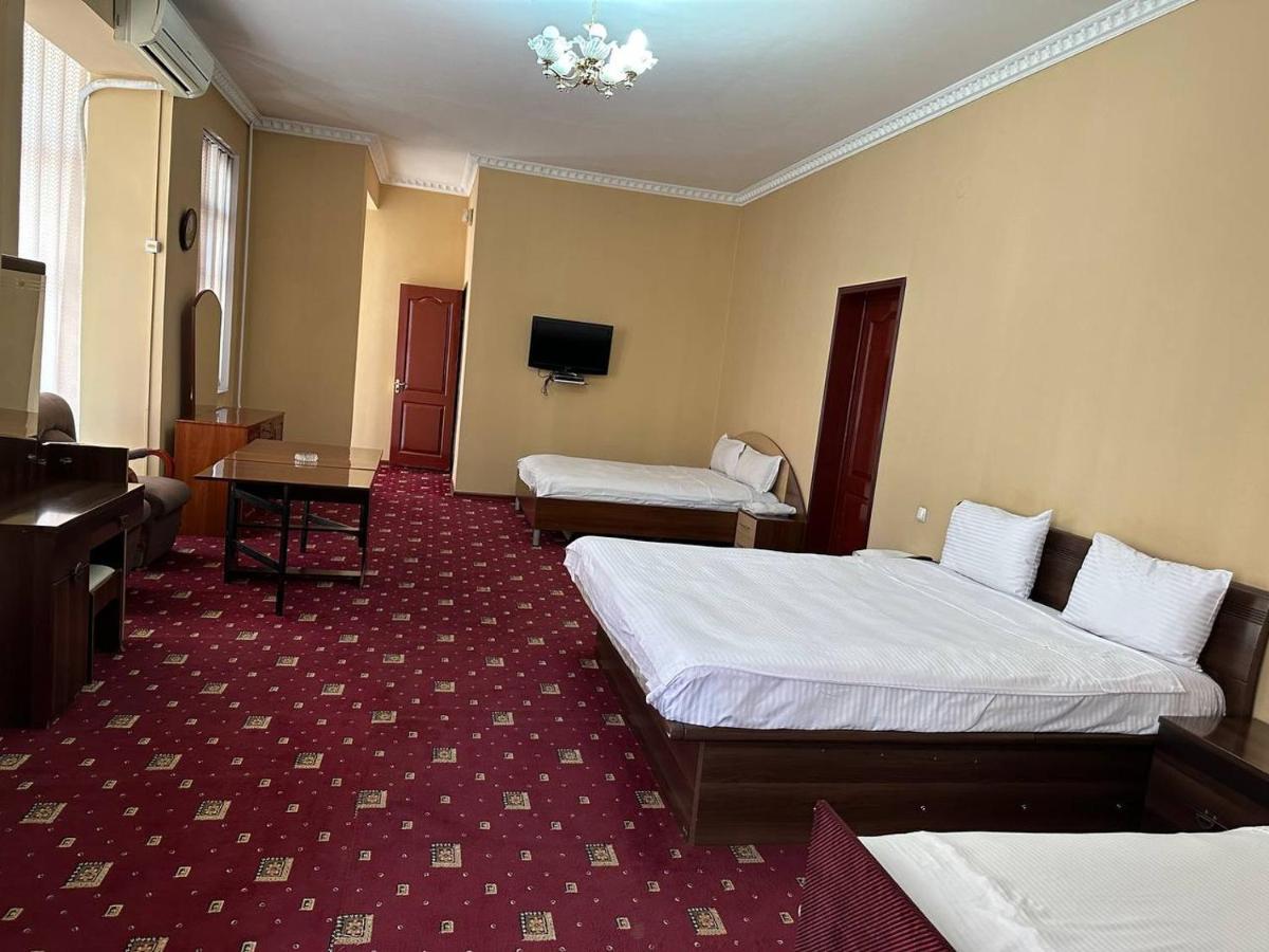 Hotel Sarvar Doesjanbe Buitenkant foto