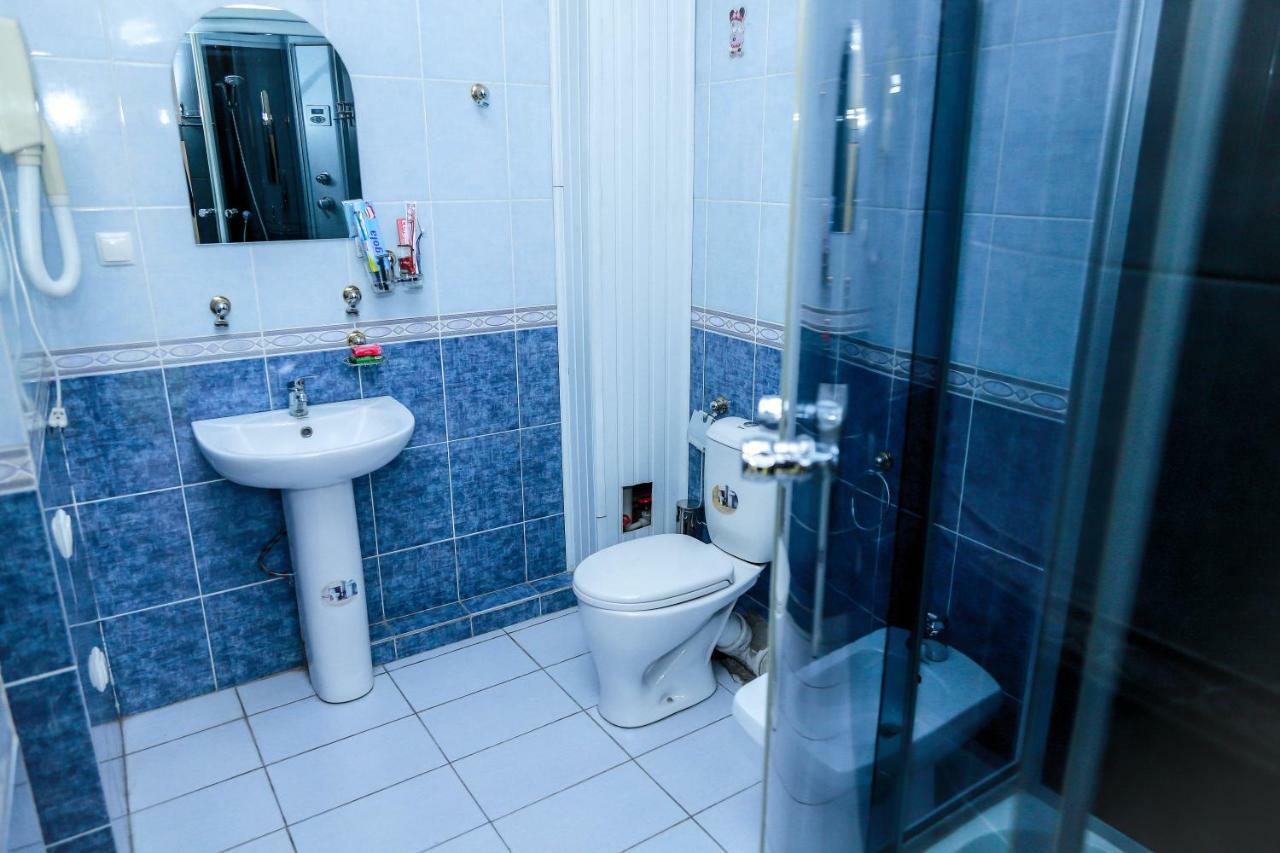 Hotel Sarvar Doesjanbe Buitenkant foto