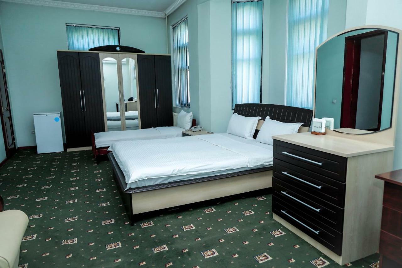 Hotel Sarvar Doesjanbe Buitenkant foto