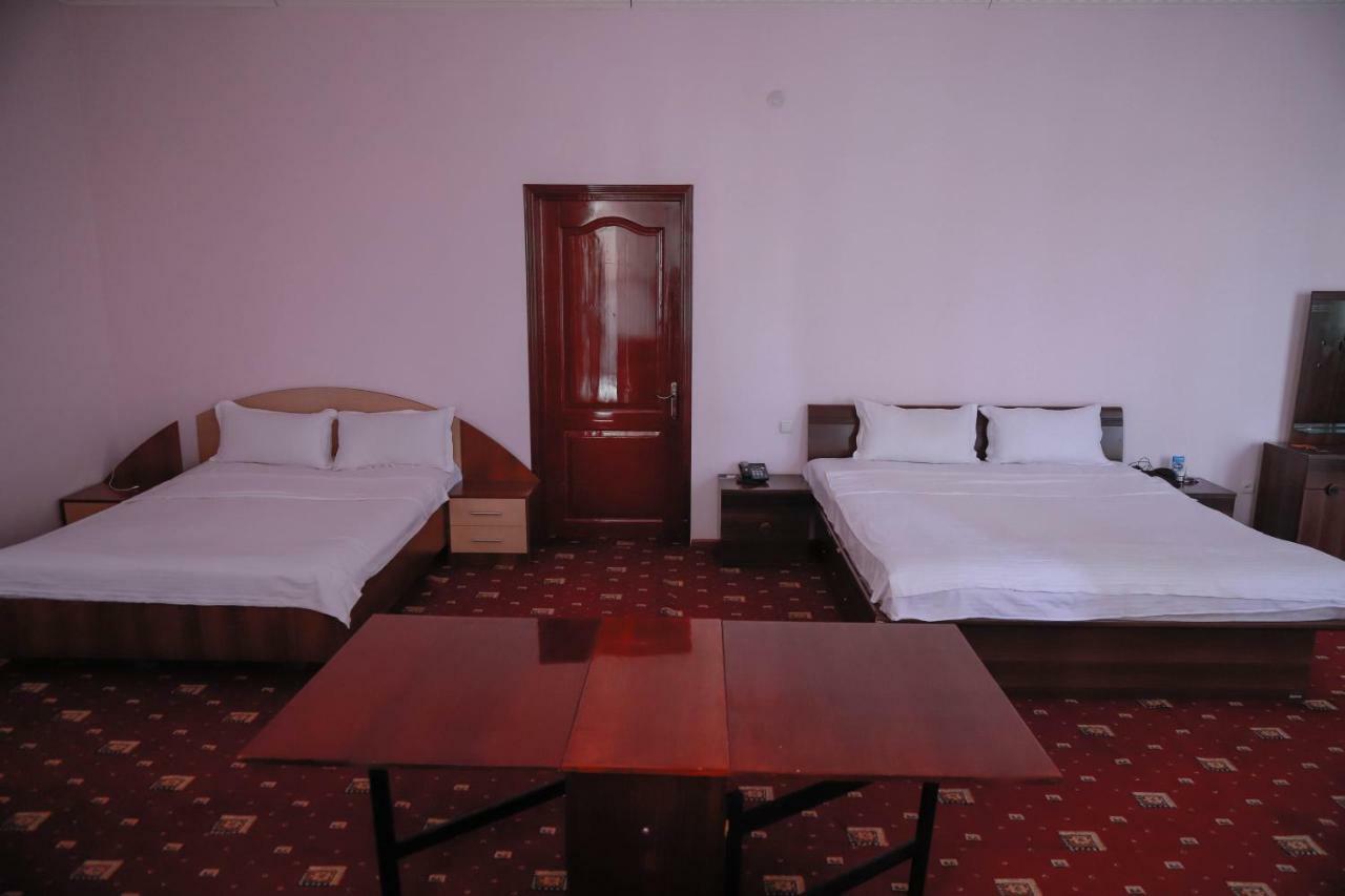 Hotel Sarvar Doesjanbe Buitenkant foto